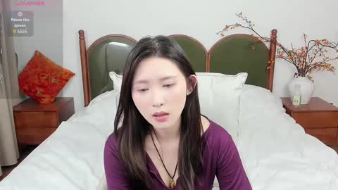 Snapshot of daphnedawn chatting on 11-24-25, 01:00 Dawn online show from 11-24-25, 01:00