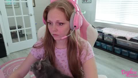 Daphne Madison online show from 09-30-25, 06:02