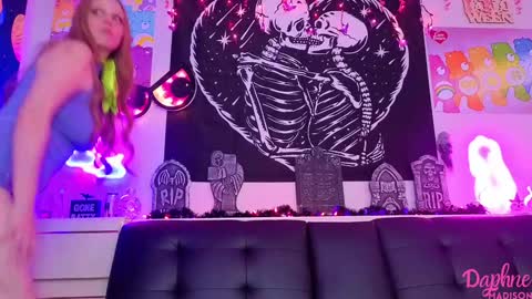 Daphne Madison online show from 10-13-25, 07:36