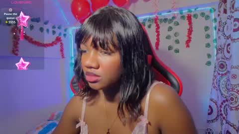 Snapshot of daphnewalker__ chatting on 02-15-25, 02:55 Daphne online show from 02-15-25, 02:55