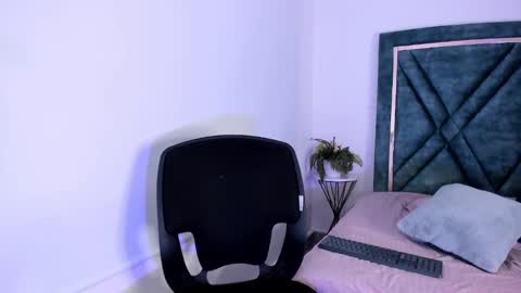 Snapshot of dapnne_ chatting on 12-05-24, 08:33 Daphne online show from 12-05-24, 08:33