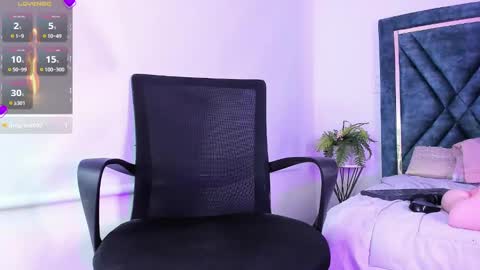 Snapshot of dapnne_ chatting on 01-23-25, 01:51 Daphne online show from 01-23-25, 01:51