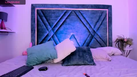 Snapshot of dapnne_ chatting on 02-22-25, 12:29 Daphne online show from 02-22-25, 12:29