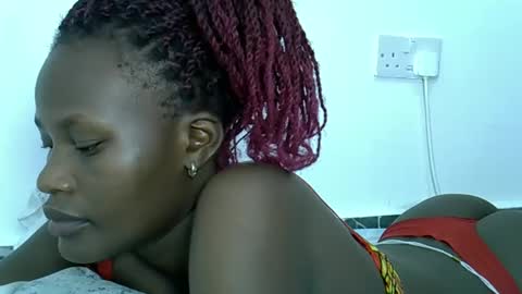 ESTHER online show from 03-03-25, 07:28