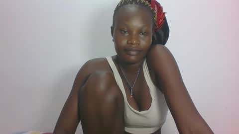 Snapshot of darberry21 chatting on 06-01-26, 05:20 ESTHER online show from 06-01-26, 05:20