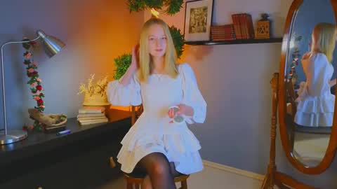 Kami online show from 10-17-25, 03:31