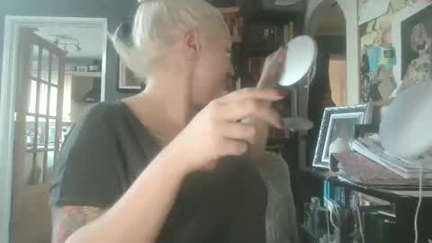 Snapshot of darcyduke chatting on 01-30-25, 01:21 Darcy online show from 01-30-25, 01:21