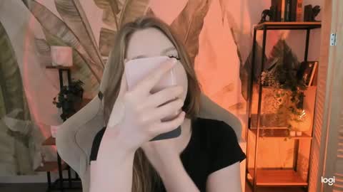 Daria Tate online show from 04-12-26, 10:42