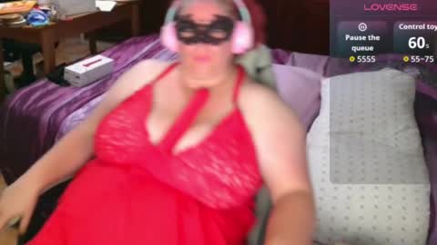 Snapshot of darina_bbw chatting on 07-28-26, 11:28 darina_bbw online show from 07-28-26, 11:28