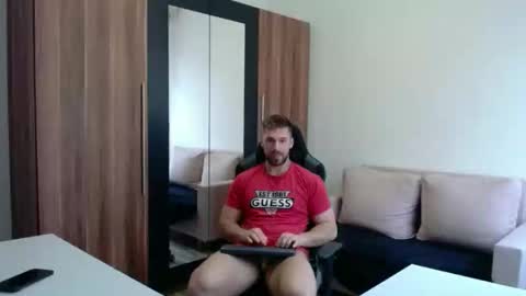 darius_94 online show from 03-08-26, 10:30