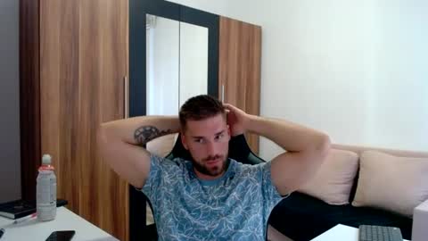 darius_94 online show from 07-28-26, 03:43