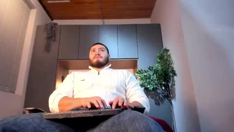 Snapshot of darius_wolfe chatting on 05-04-26, 11:28 Darius online show from 05-04-26, 11:28