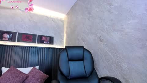 Snapshot of dark__nymph chatting on 09-12-25, 12:27 Dark online show from 09-12-25, 12:27