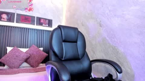 Snapshot of dark__nymph chatting on 09-16-25, 12:28 Dark online show from 09-16-25, 12:28