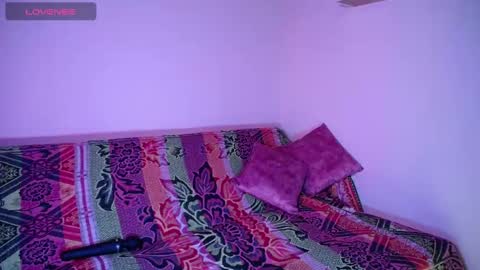 Snapshot of dark__nymph chatting on 11-03-25, 02:18 Dark online show from 11-03-25, 02:18