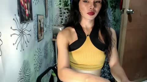 Snapshot of dark_angelxxx94 chatting on 02-25-25, 12:03 yushico online show from 02-25-25, 12:03
