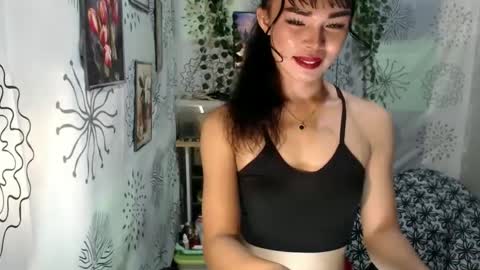 Snapshot of dark_angelxxx94 chatting on 02-25-25, 11:33 yushico online show from 02-25-25, 11:33