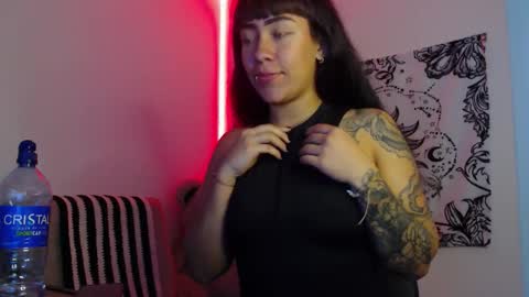 Snapshot of dark_cherry2 chatting on 09-28-25, 06:46 Ximena  online show from 09-28-25, 06:46