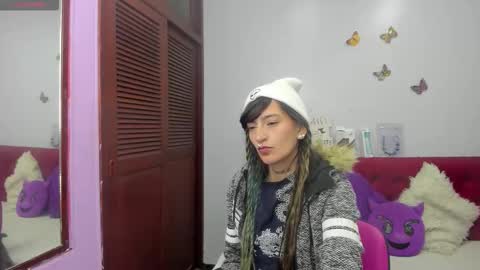 Snapshot of dark_dominika chatting on 12-18-25, 01:28 dark_dominika online show from 12-18-25, 01:28