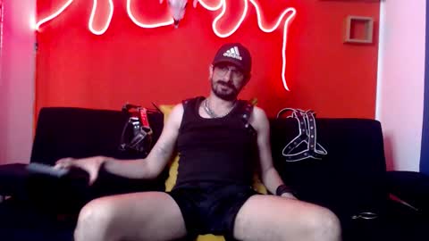 Snapshot of dark_harness chatting on 10-07-25, 08:39 Potro online show from 10-07-25, 08:39