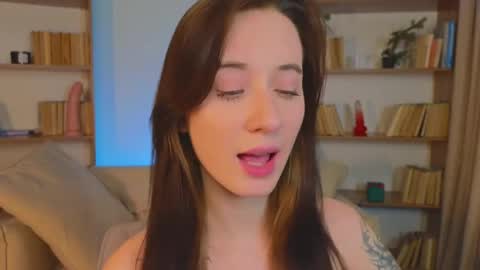 Lola online show from 03-08-25, 03:56