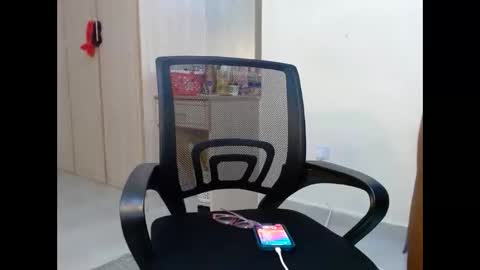 dark_qween online show from 03-08-25, 03:13