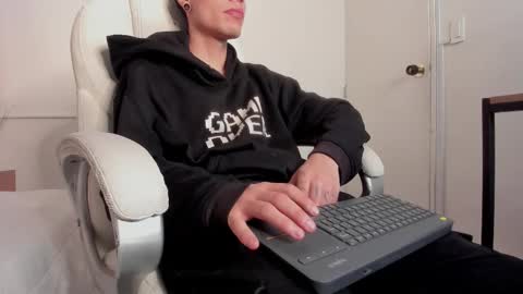 dark_sun333 online show from 09-14-25, 08:52