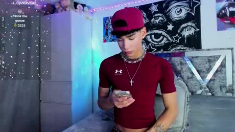 Snapshot of darkboy26_ chatting on 11-14-25, 03:05 Blake online show from 11-14-25, 03:05