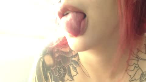 Snapshot of darkcouple_666 chatting on 12-06-24, 05:44 online show from 12-06-24, 05:44