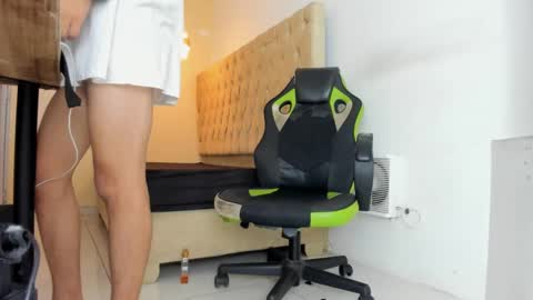 Snapshot of darkknightx01 chatting on 10-05-25, 05:44 darkknightx01 online show from 10-05-25, 05:44