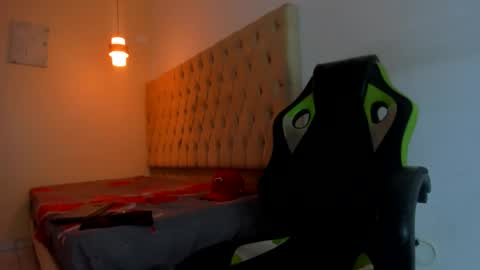 darkknightx01 online show from 12-19-25, 02:29