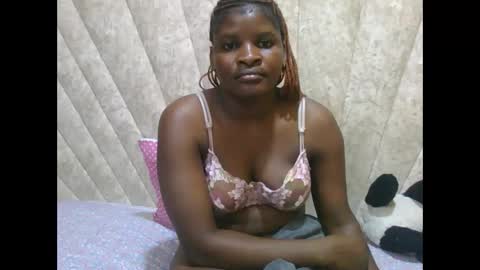 Snapshot of darknipples2 chatting on 05-09-26, 08:25 SHANICE online show from 05-09-26, 08:25