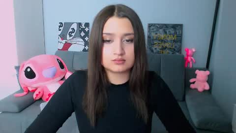 Snapshot of darksidelove_ chatting on 04-13-26, 04:23 Amelie online show from 04-13-26, 04:23