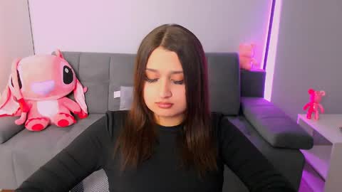 Snapshot of darksidelove_ chatting on 05-04-26, 06:15 Amelie online show from 05-04-26, 06:15