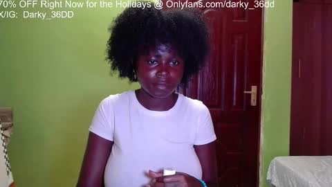 Snapshot of darky_36dd chatting on 09-24-25, 02:59 exclusive sexual content -- IGTwitterX darky 32dd online show from 09-24-25, 02:59