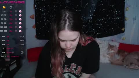 Snapshot of darling_tony18 chatting on 02-11-25, 04:35 darling_tony18 online show from 02-11-25, 04:35