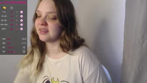 Snapshot of darling_tony18 chatting on 09-14-25, 01:43 darling_tony18 online show from 09-14-25, 01:43