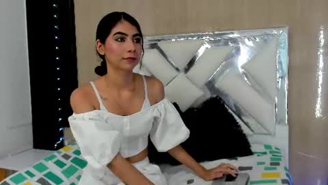 Darly online show from 07-15-26, 07:41