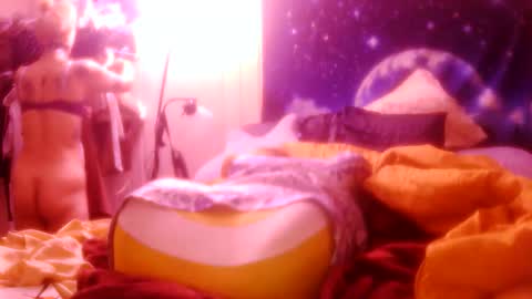 Snapshot of darnette_daisy chatting on 05-05-26, 06:10 darnette_daisy online show from 05-05-26, 06:10