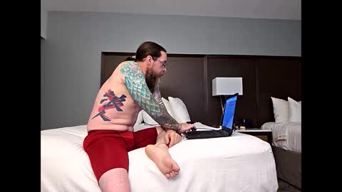 Snapshot of darthraider76 chatting on 04-15-26, 02:07 DarthRaider online show from 04-15-26, 02:07