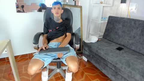 Snapshot of darwin_ggh chatting on 11-15-25, 07:27 darwin_ggh online show from 11-15-25, 07:27