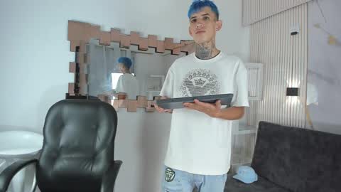 Snapshot of darwin_ggh chatting on 11-16-25, 07:14 darwin_ggh online show from 11-16-25, 07:14