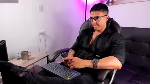 Dash online show from 12-21-25, 02:24