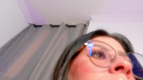 Snapshot of dashab_ chatting on 05-09-26, 10:15 Maliah online show from 05-09-26, 10:15