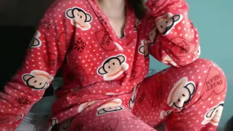 Snapshot of dasne19 chatting on 02-20-25, 03:34 Dafne online show from 02-20-25, 03:34