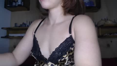 Snapshot of dasne19 chatting on 10-11-25, 05:55 Dafne online show from 10-11-25, 05:55