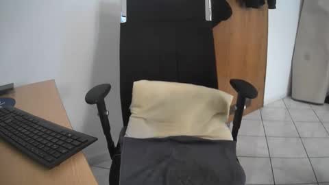 Snapshot of dauergeiil chatting on 11-29-25, 01:47 dauergeiil online show from 11-29-25, 01:47