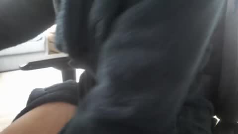 Snapshot of davdao3 chatting on 02-08-25, 09:13 davdao3 online show from 02-08-25, 09:13