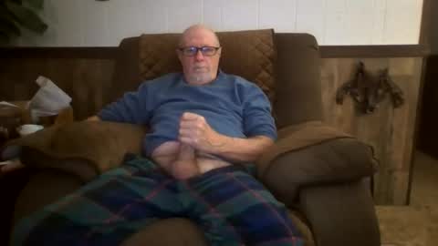 Snapshot of dave571960 chatting on 10-25-25, 10:45 dave571960 online show from 10-25-25, 10:45