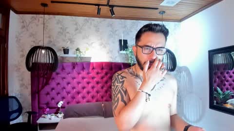 Snapshot of dave_wolff chatting on 11-10-25, 11:31 Dave online show from 11-10-25, 11:31